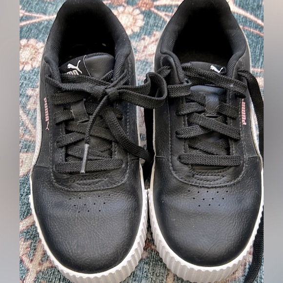 Puma Shoes Puma Size 35 Girls Sneakers Poshmark